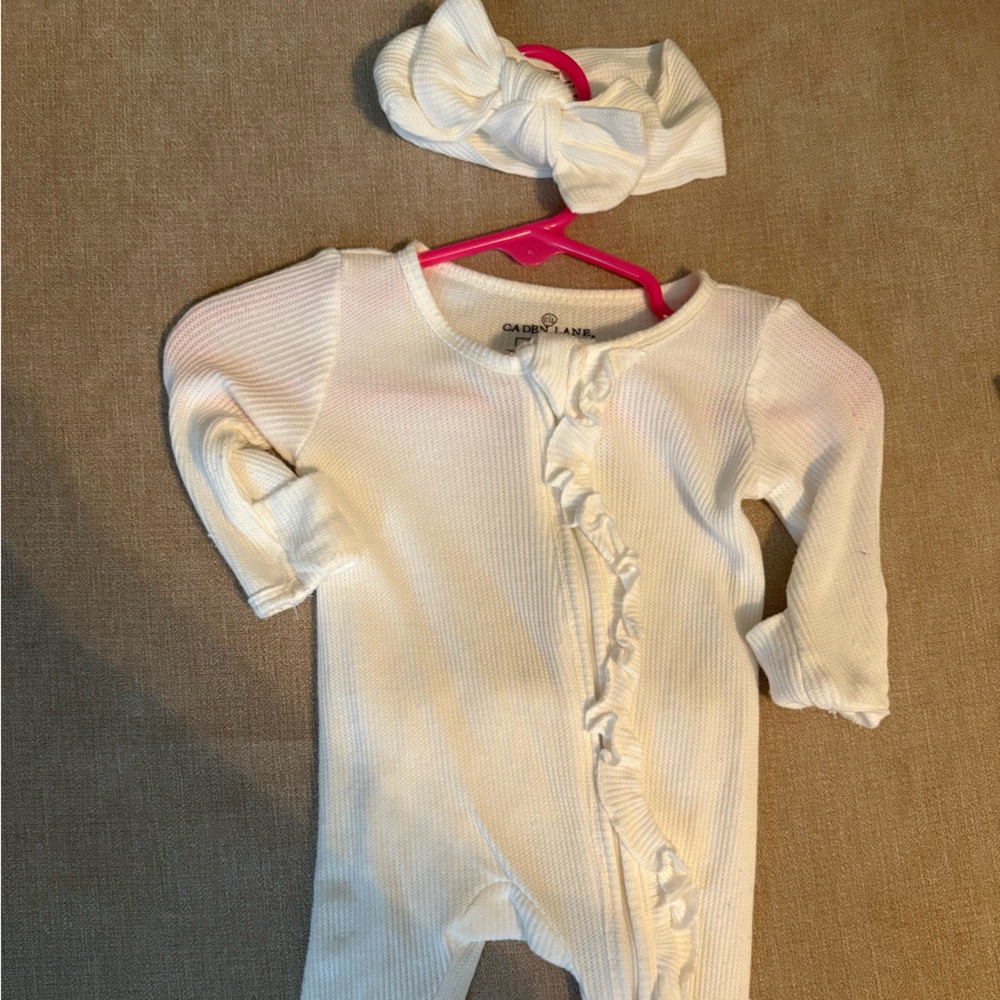 Caden lane newborn sleeper & bow set